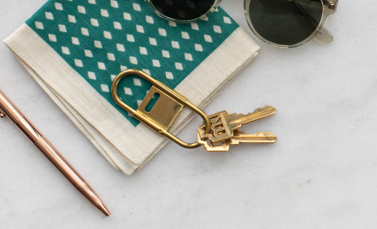 Delta Carabiner