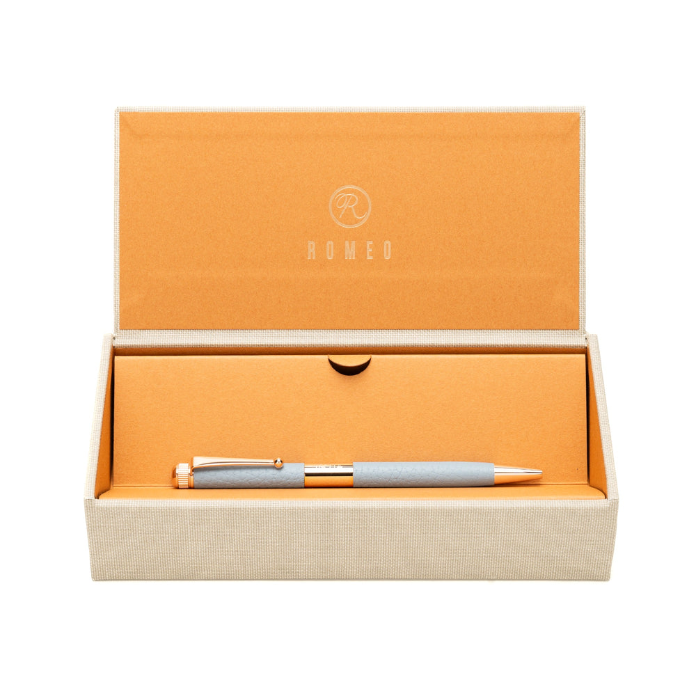 
                      
                        No.3 Leather Ballpoint Pen Extra Slim
                      
                    